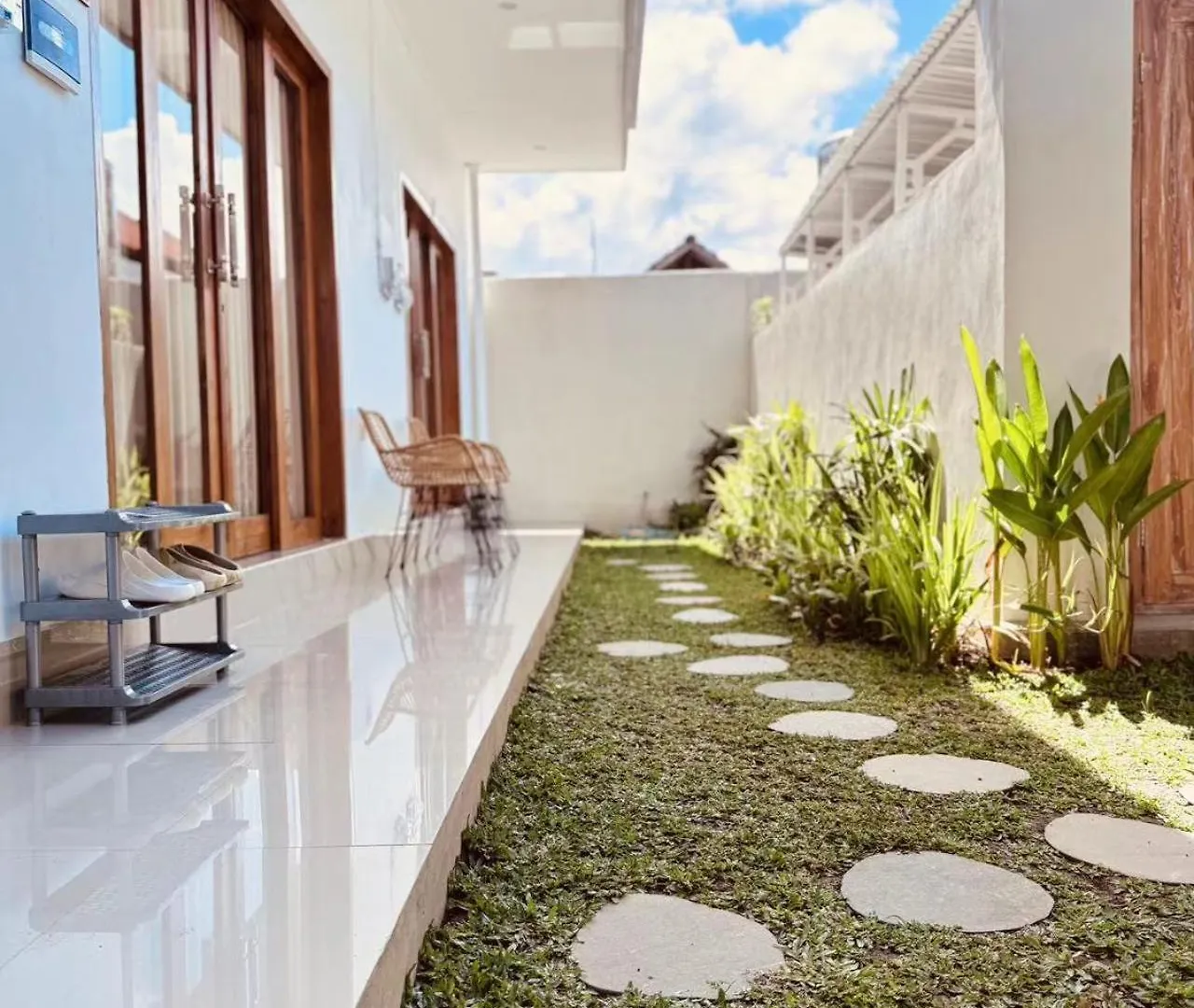 Y&J Apart otel Seminyak